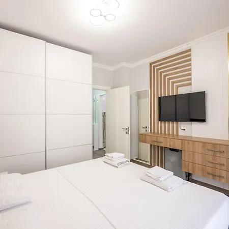 Apartment Prestige Sarande